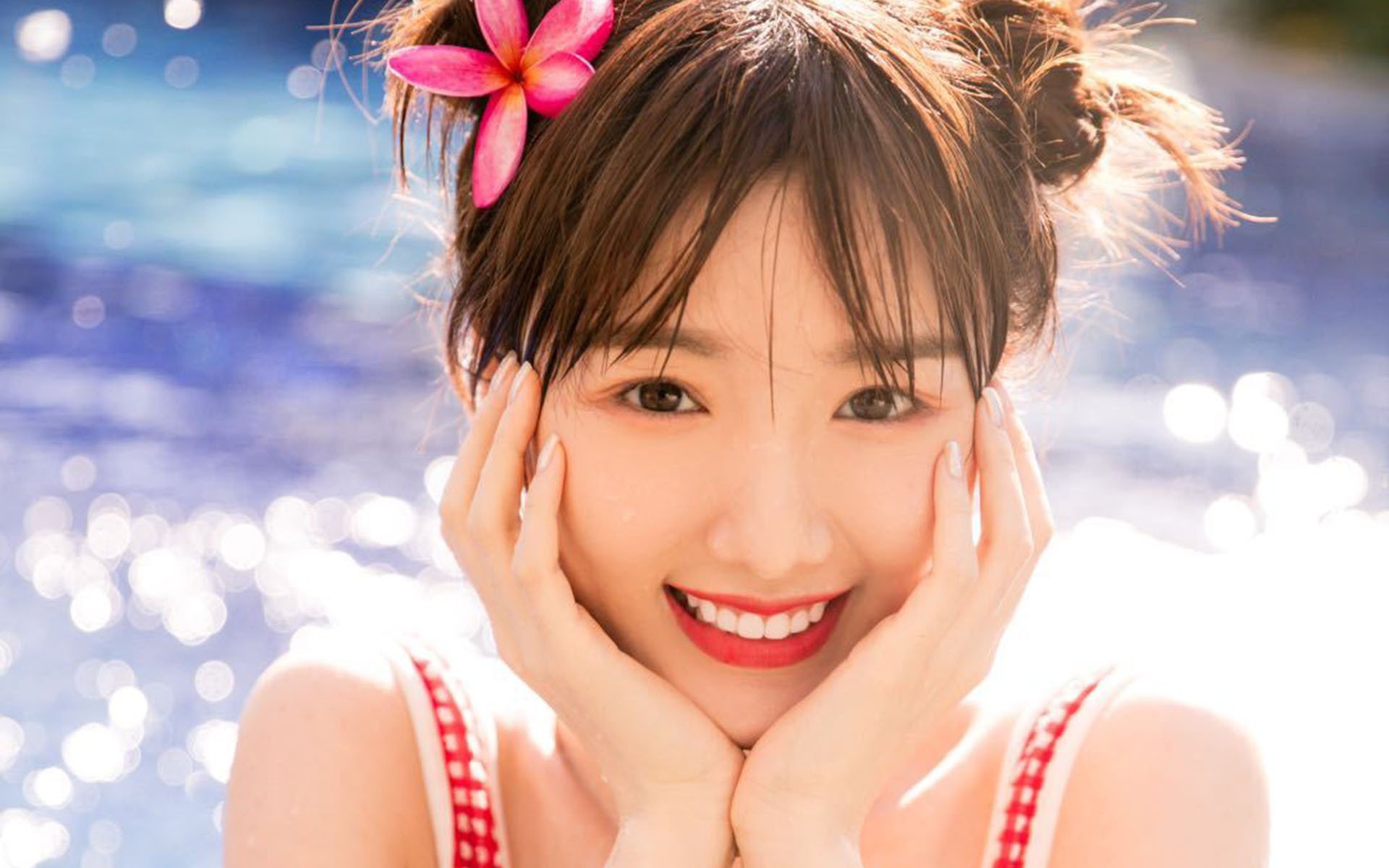 女子仰泳选手后程冲刺亮眼,女子仰泳运动员