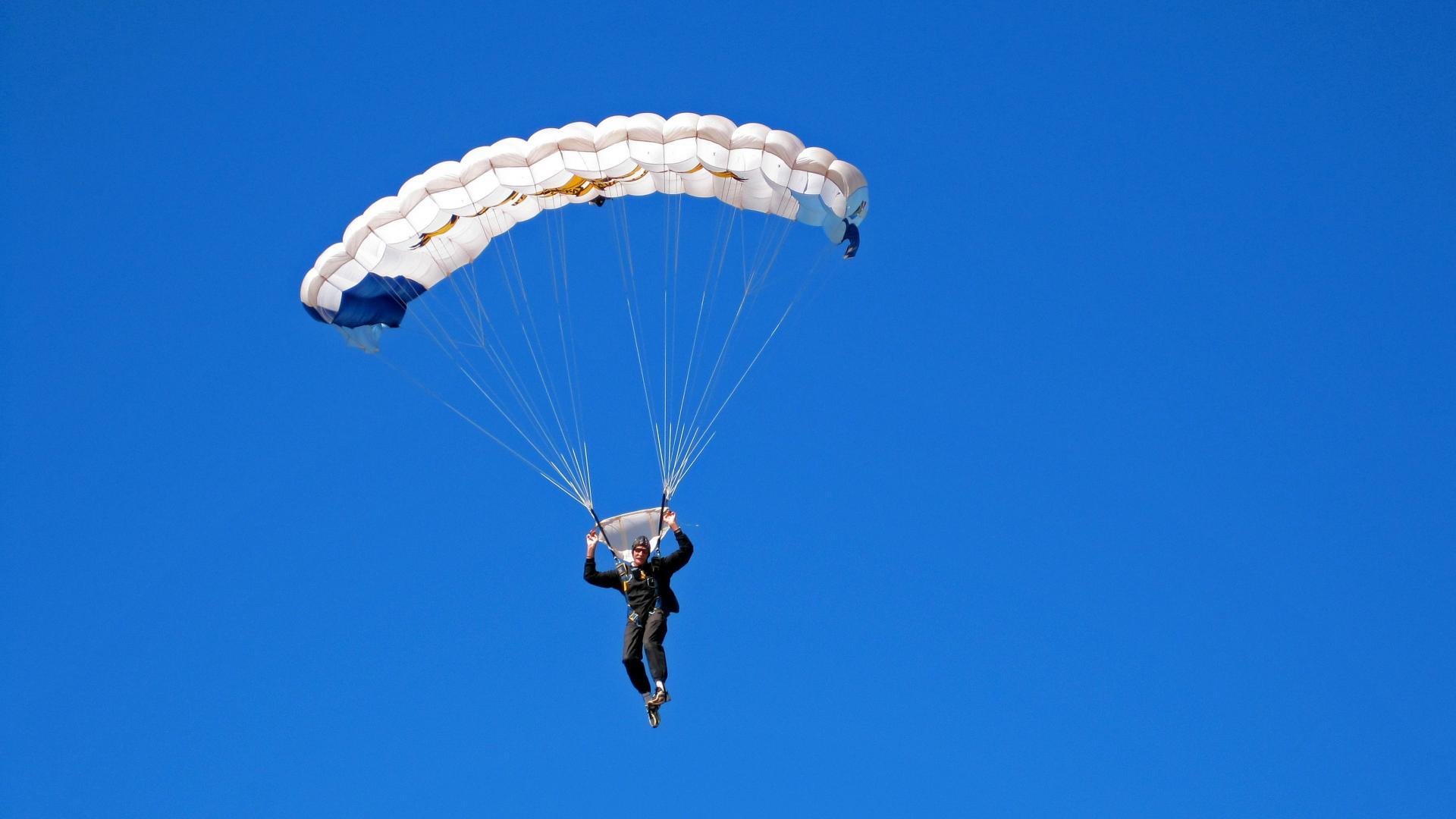 新加坡队表现不凡，国际乒联混合团体世界杯赛场惊艳，新加坡乒乓球世锦赛