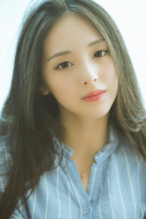 校园足球增加女子球队参与度促进性别平衡发展，开展女子足球比赛的意义