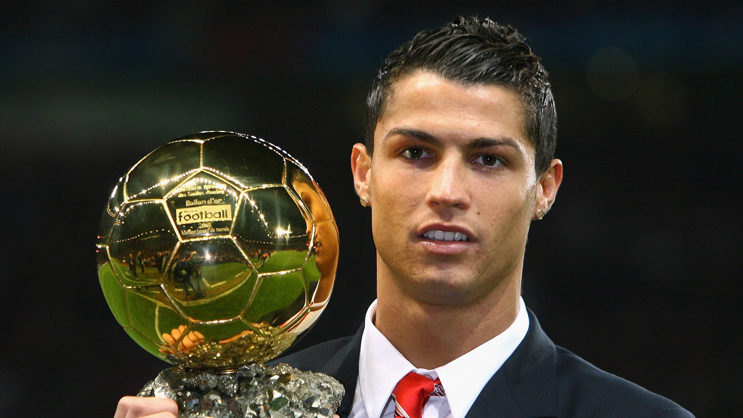 社交媒体：影响球迷热情与交流的力量，社交型媒体